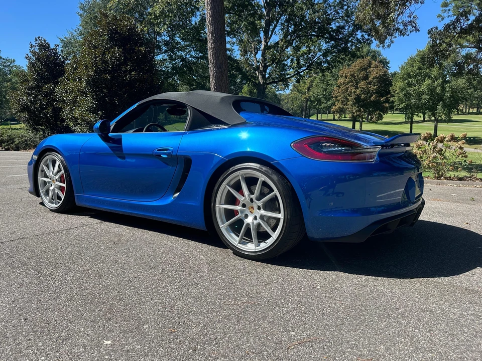 2016 Porsche 981 Boxster Spyder - Image 25 of 31