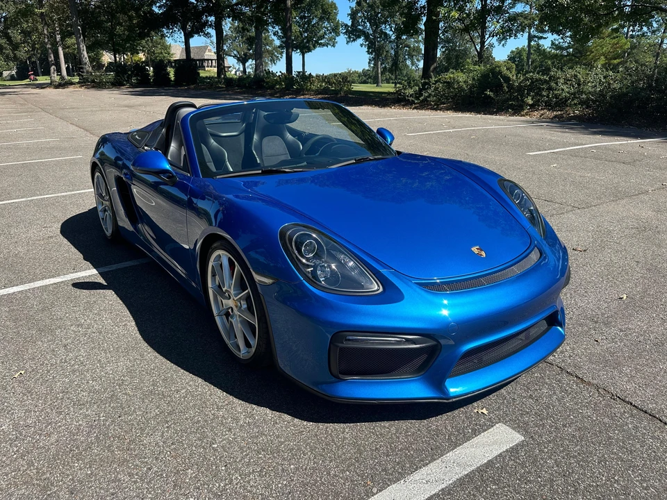 2016 Porsche 981 Boxster Spyder - Image 17 of 31