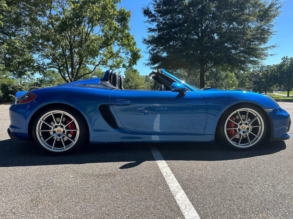 2016 Porsche 981 Boxster Spyder - Image 14 of 31