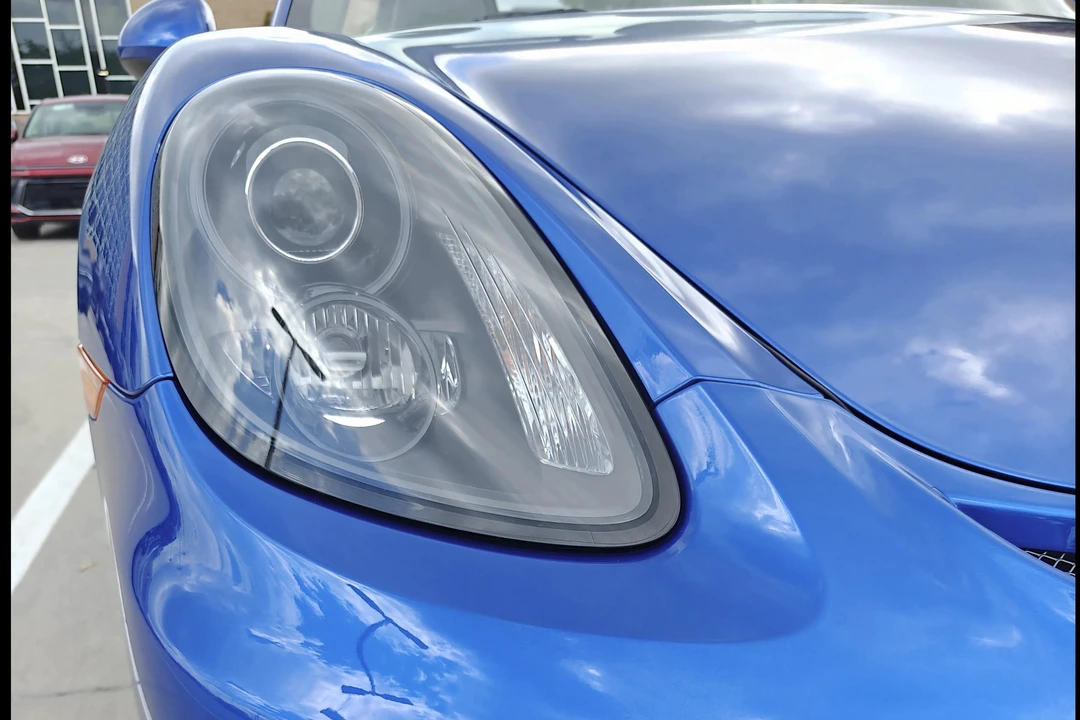 2016 Porsche 981 Boxster Spyder - Image 24 of 31