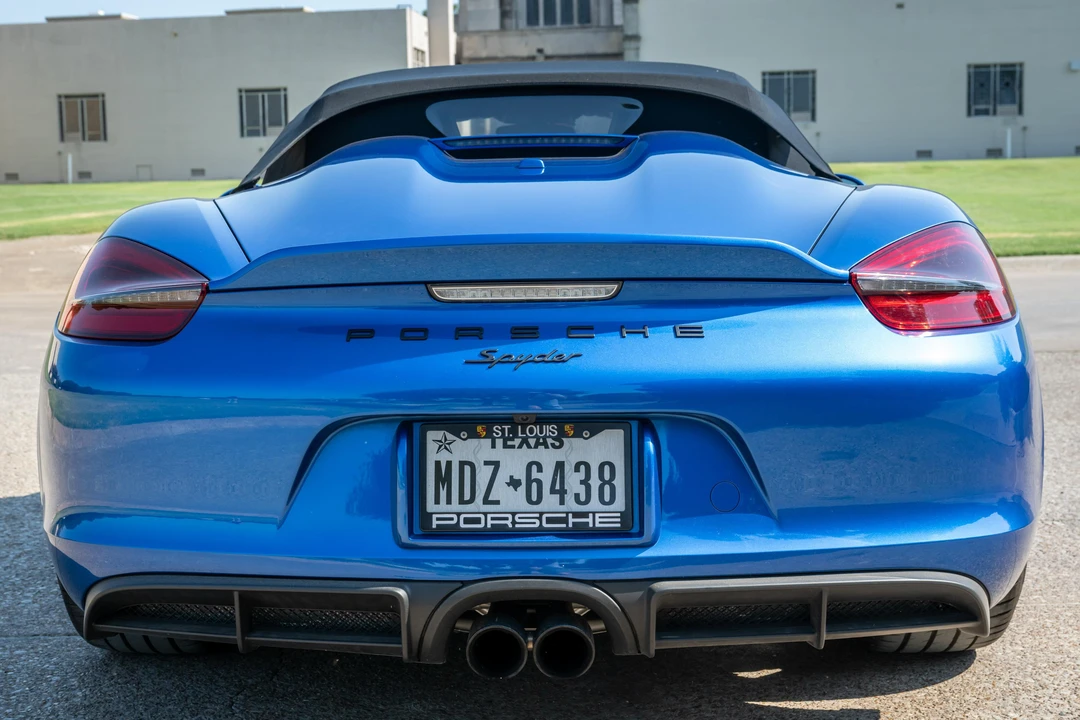 2016 Porsche 981 Boxster Spyder - Image 16 of 31