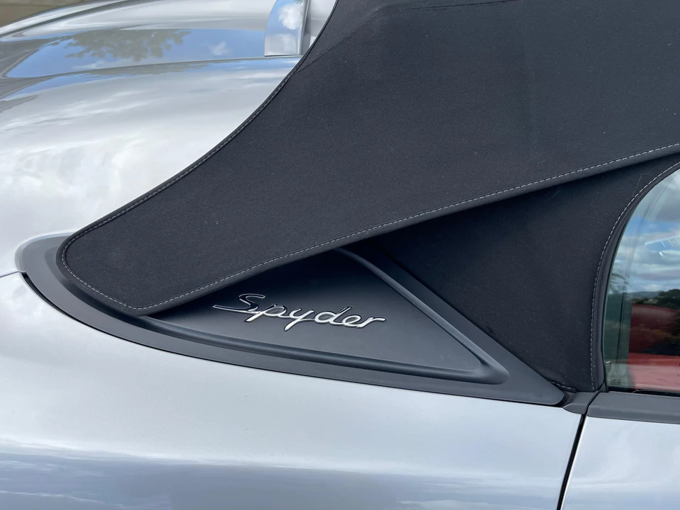 2016 Porsche 981 Boxster Spyder - Image 24 of 31