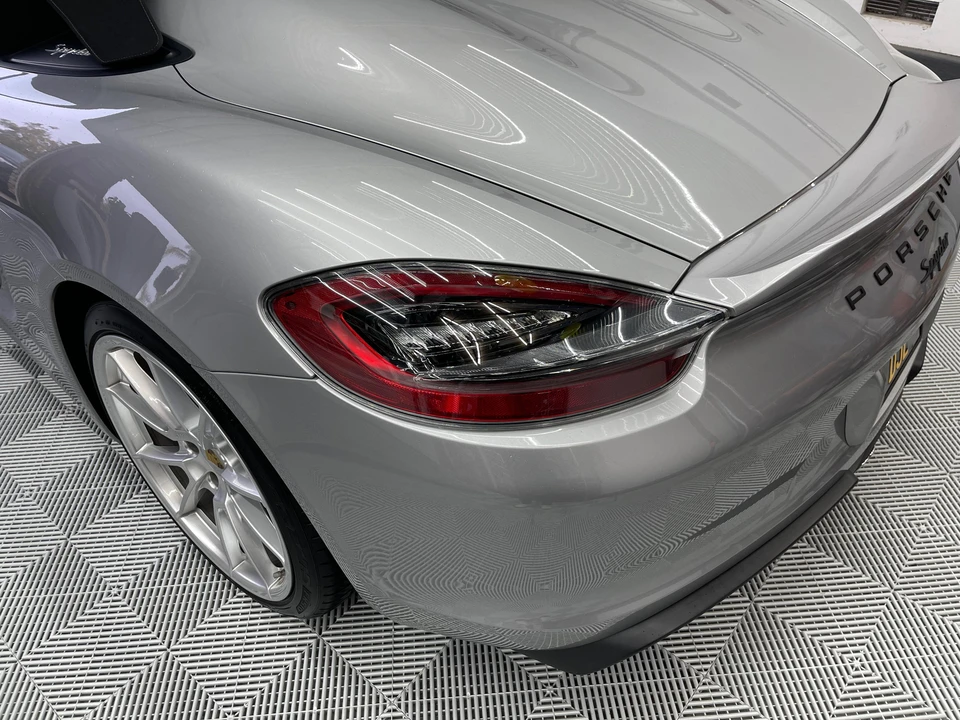 2016 Porsche 981 Boxster Spyder - Image 19 of 31