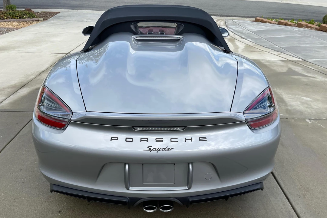 2016 Porsche 981 Boxster Spyder - Image 4 of 31