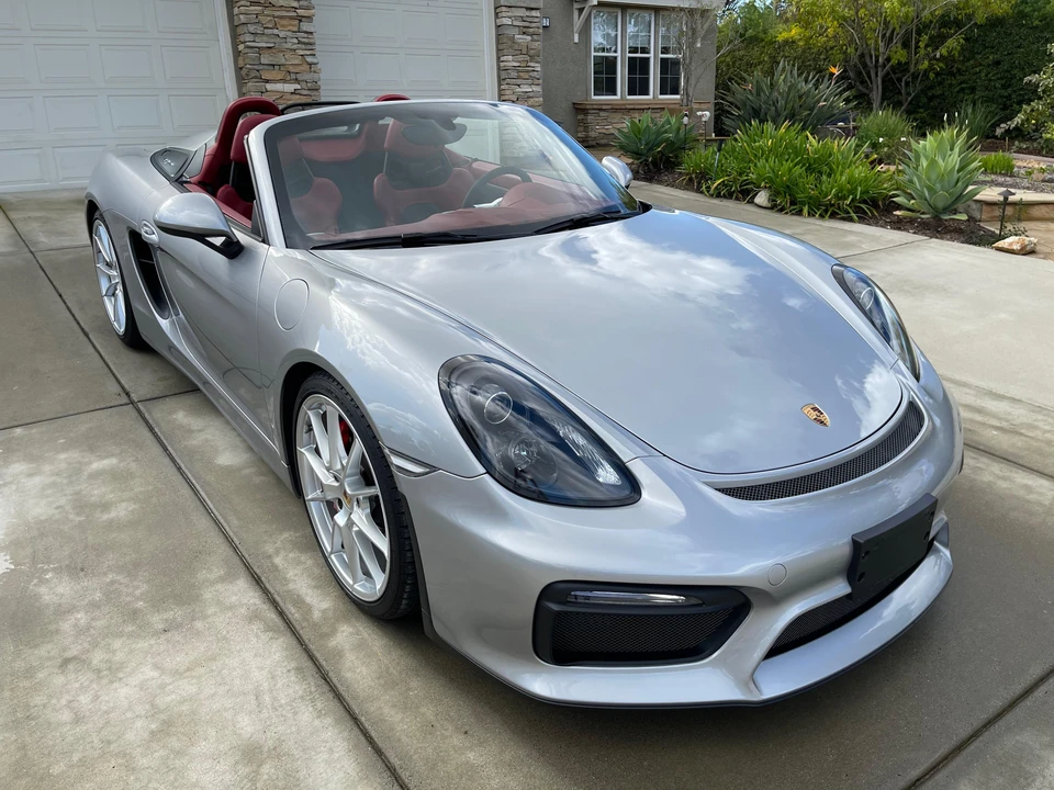 2016 Porsche 981 Boxster Spyder - Image 8 of 31