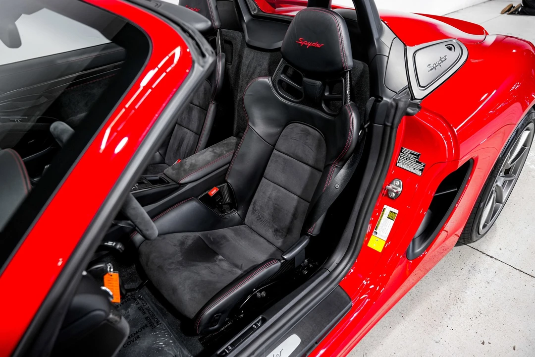 2016 Porsche 981 Boxster Spyder - Image 19 of 21