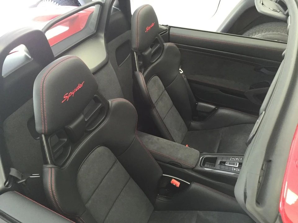 2016 Porsche 981 Boxster Spyder - Image 3 of 4