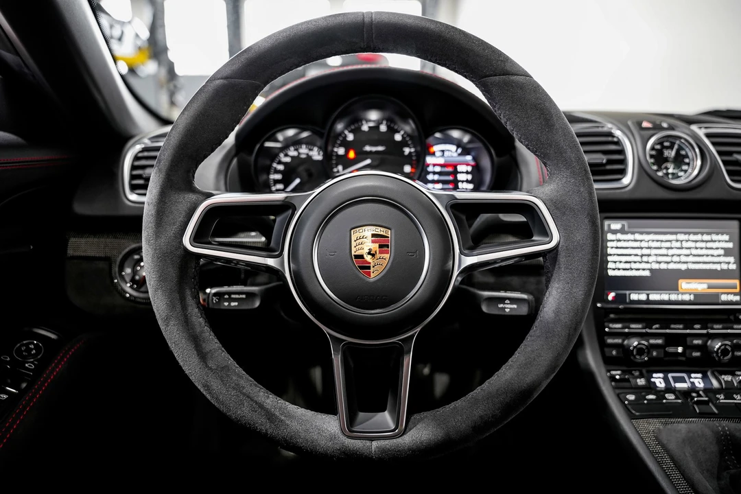 2016 Porsche 981 Boxster Spyder - Image 10 of 21