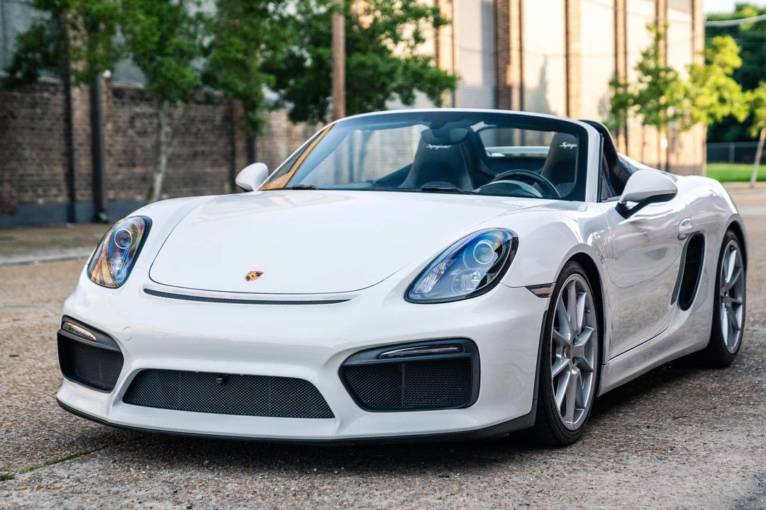 2016 Porsche 981 Boxster Spyder - Image 7 of 31