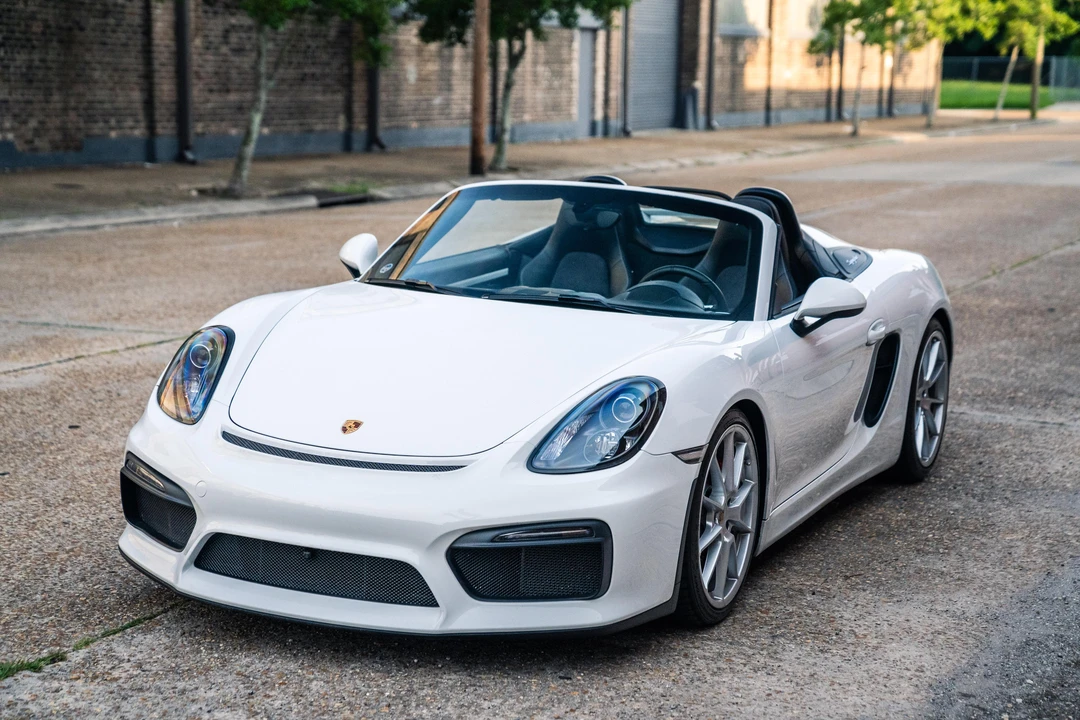 2016 Porsche 981 Boxster Spyder - Image 6 of 31