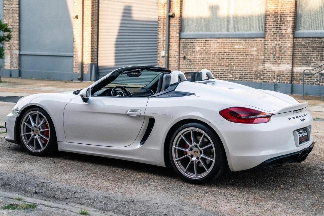 2016 Porsche 981 Boxster Spyder - Image 10 of 31