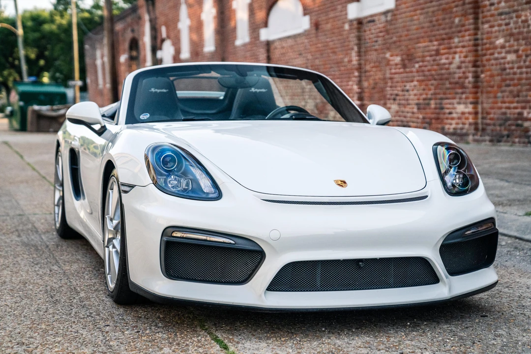 2016 Porsche 981 Boxster Spyder - Image 24 of 31