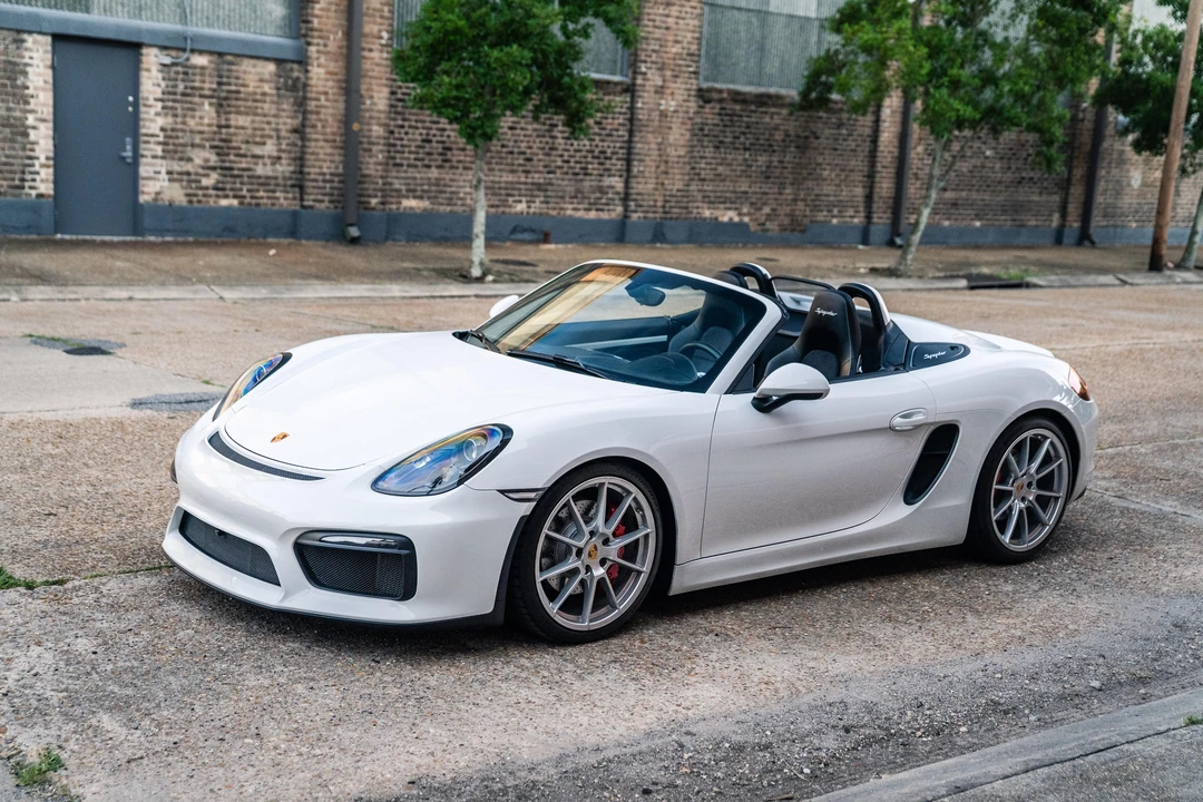 2016 Porsche 981 Boxster Spyder - Image 8 of 31
