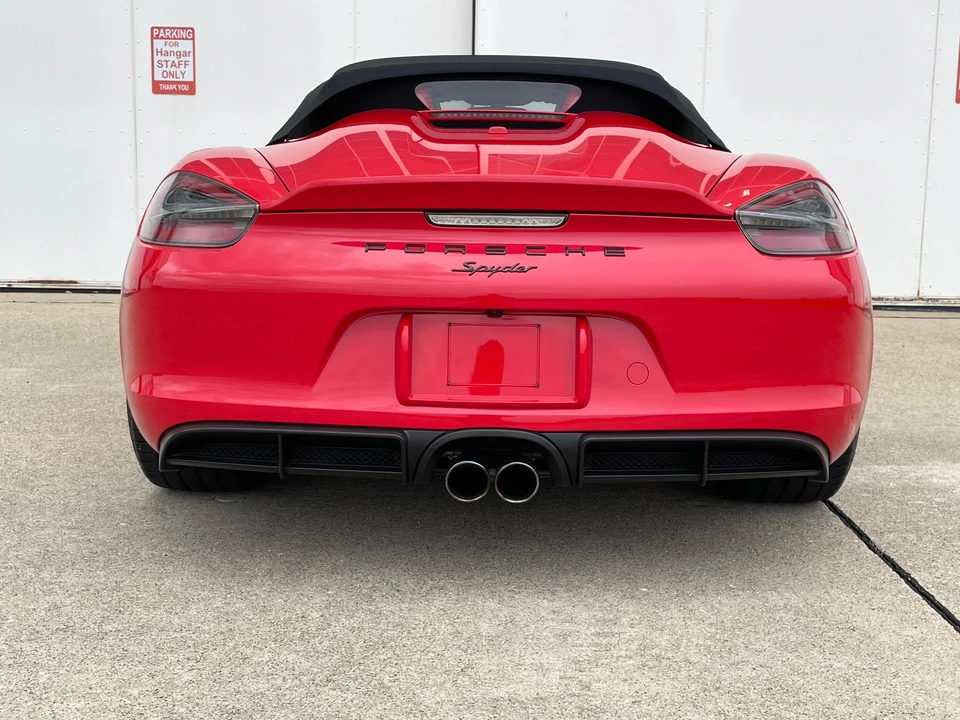 2016 Porsche 981 Boxster Spyder - Image 13 of 31