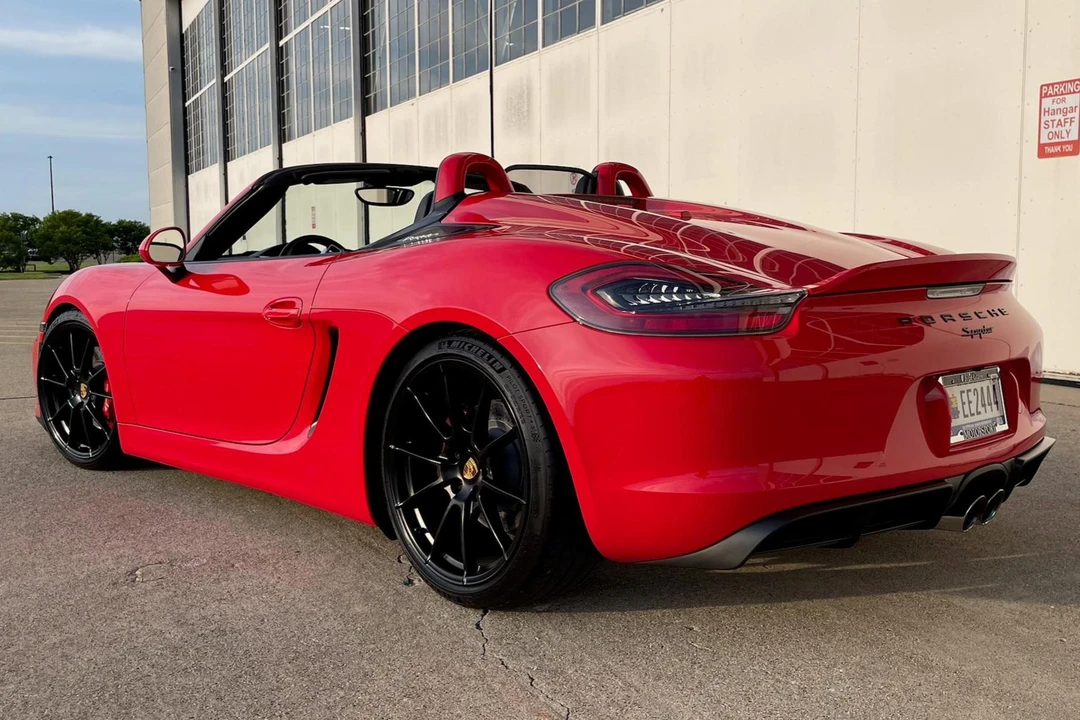 2016 Porsche 981 Boxster Spyder - Image 4 of 31