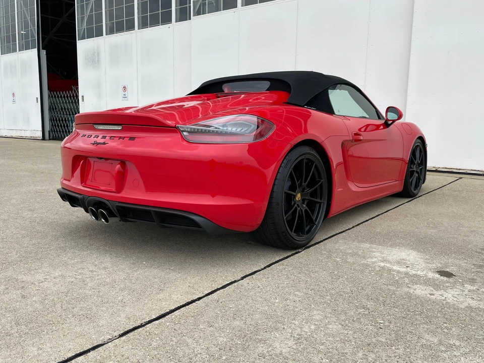 2016 Porsche 981 Boxster Spyder - Image 14 of 31