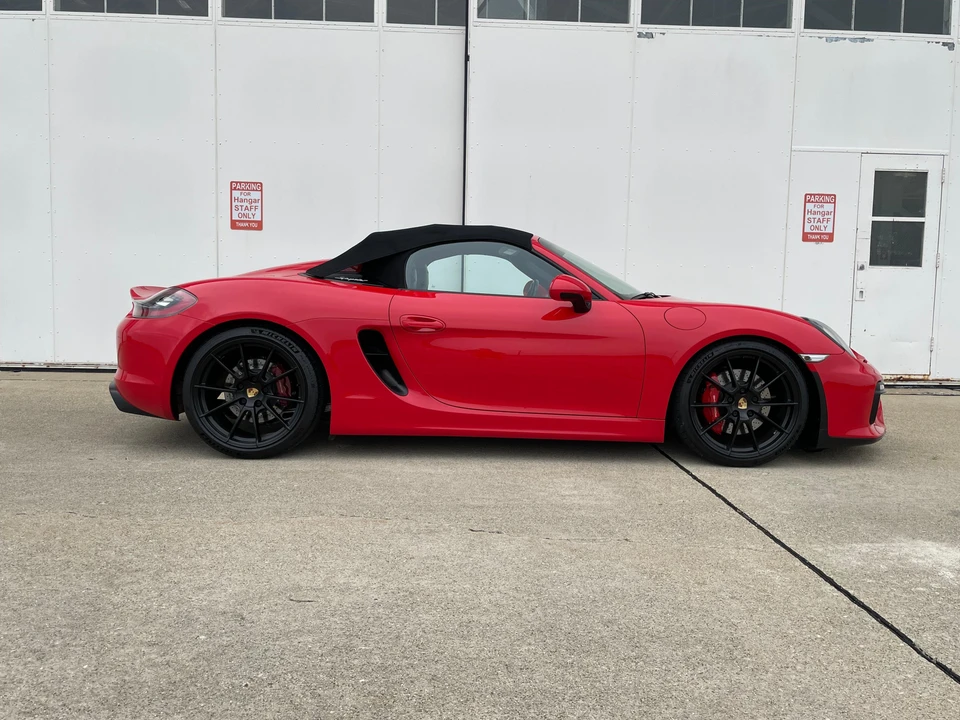 2016 Porsche 981 Boxster Spyder - Image 15 of 31