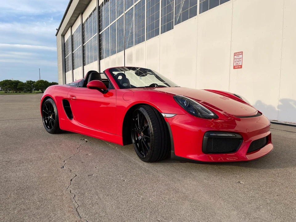2016 Porsche 981 Boxster Spyder - Image 8 of 31