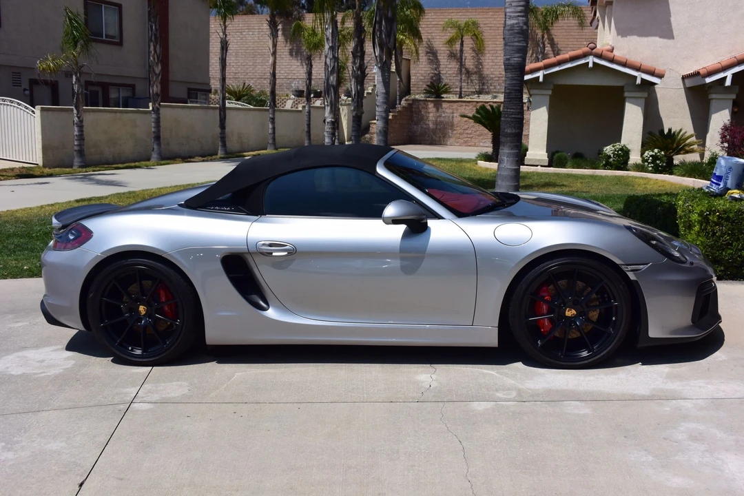 2016 Porsche 981 Boxster Spyder - Image 2 of 8