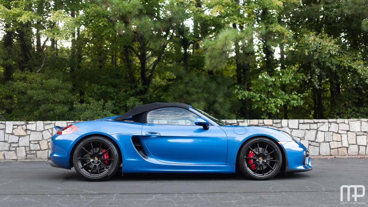 2016 Porsche 981 Boxster Spyder - Image 6 of 31