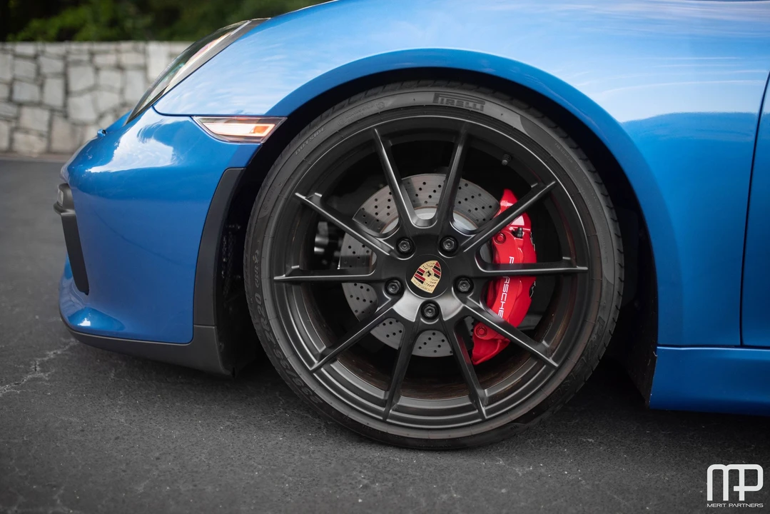 2016 Porsche 981 Boxster Spyder - Image 12 of 31