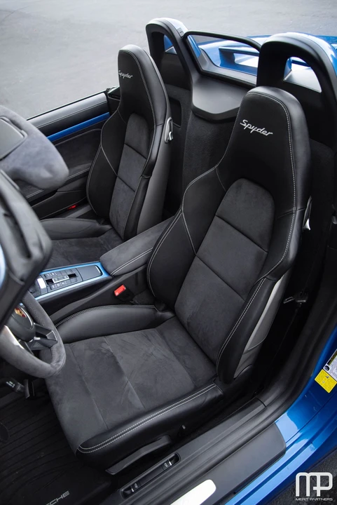 2016 Porsche 981 Boxster Spyder - Image 24 of 31