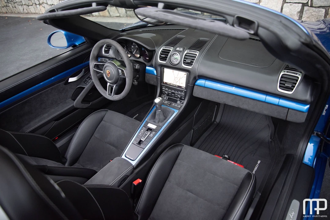 2016 Porsche 981 Boxster Spyder - Image 22 of 31