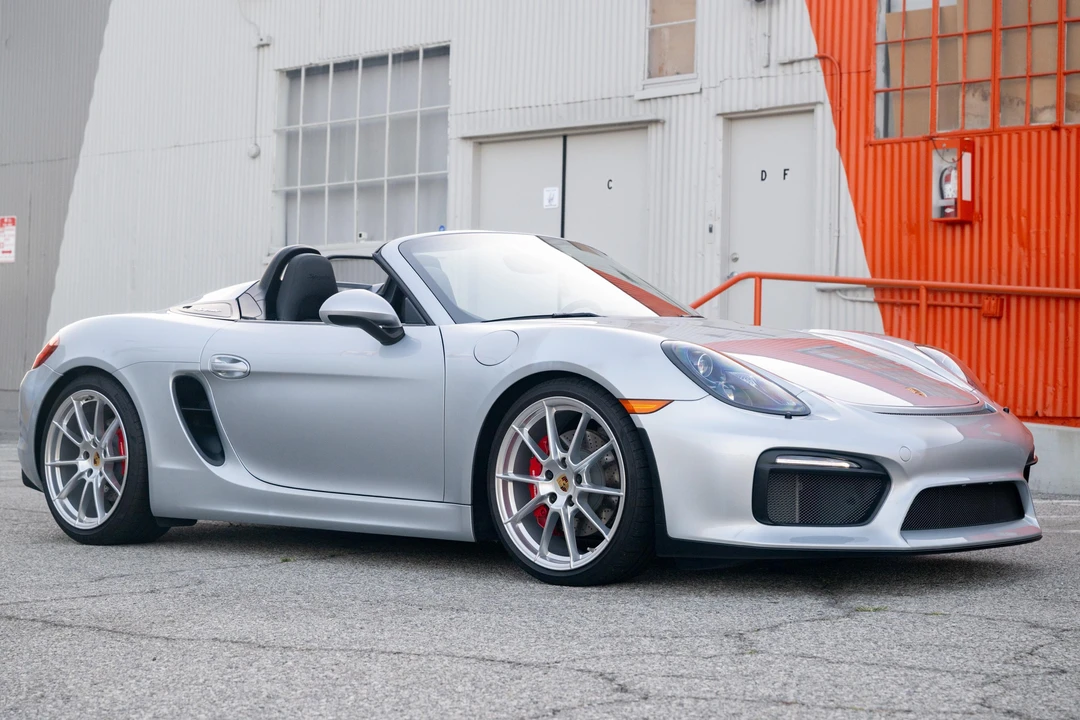 2016 Porsche 981 Boxster Spyder - Image 16 of 31