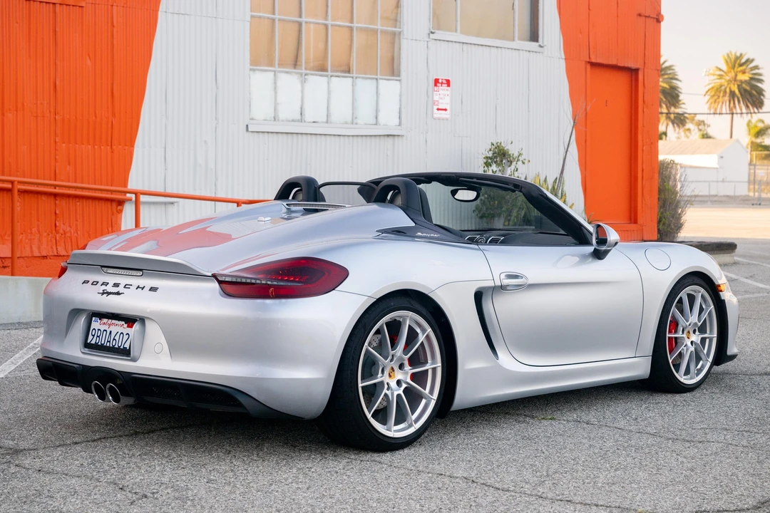 2016 Porsche 981 Boxster Spyder - Image 13 of 31