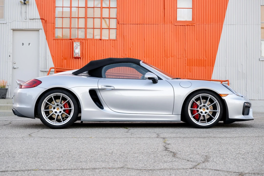 2016 Porsche 981 Boxster Spyder - Image 3 of 31