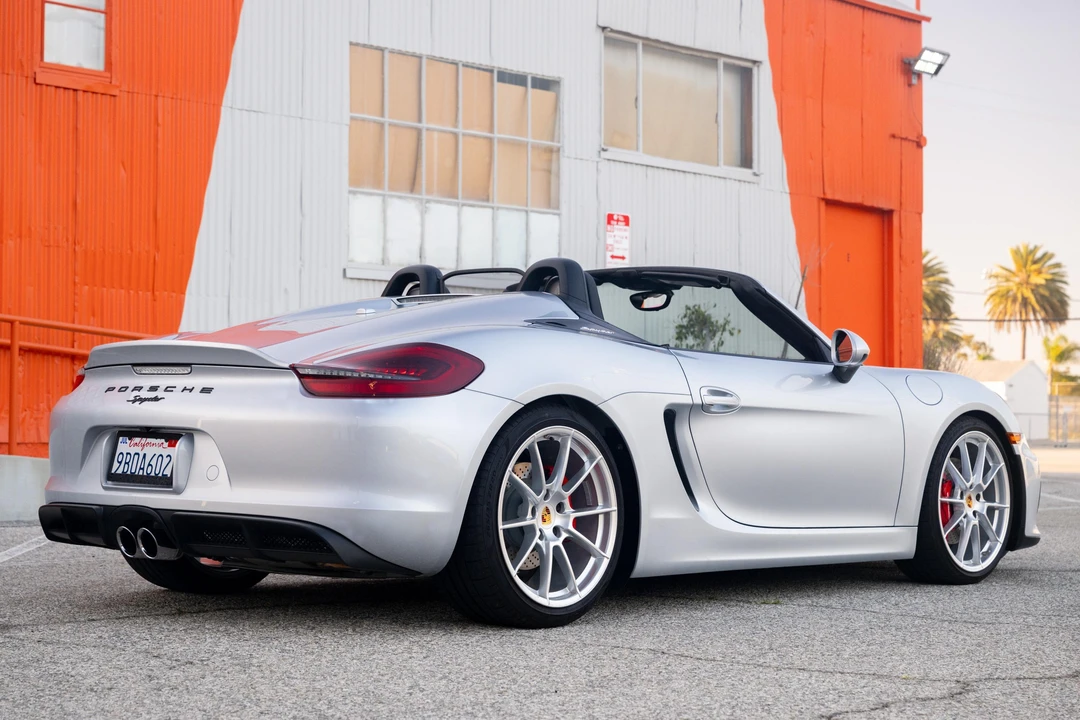 2016 Porsche 981 Boxster Spyder - Image 14 of 31
