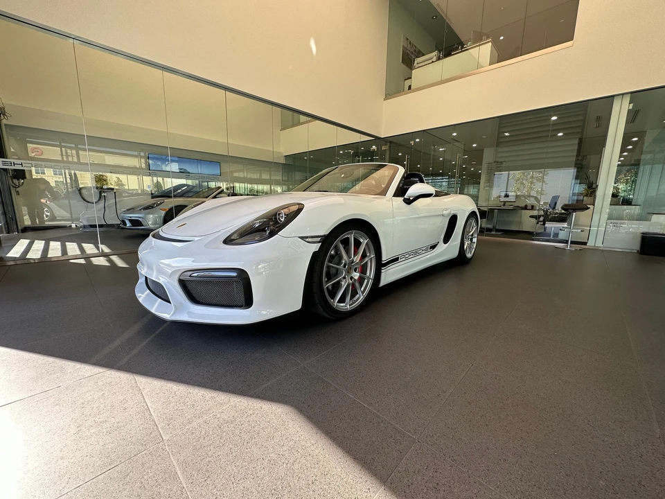 2016 Porsche 981 Boxster Spyder - Image 6 of 9