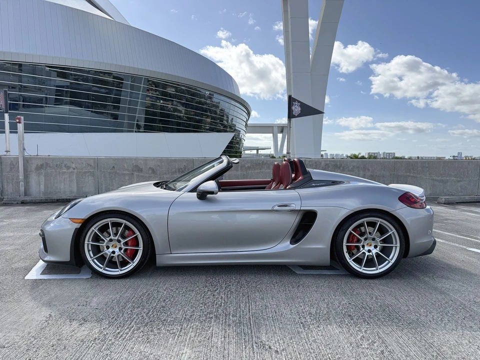 2016 Porsche 981 Boxster Spyder - Image 2 of 21