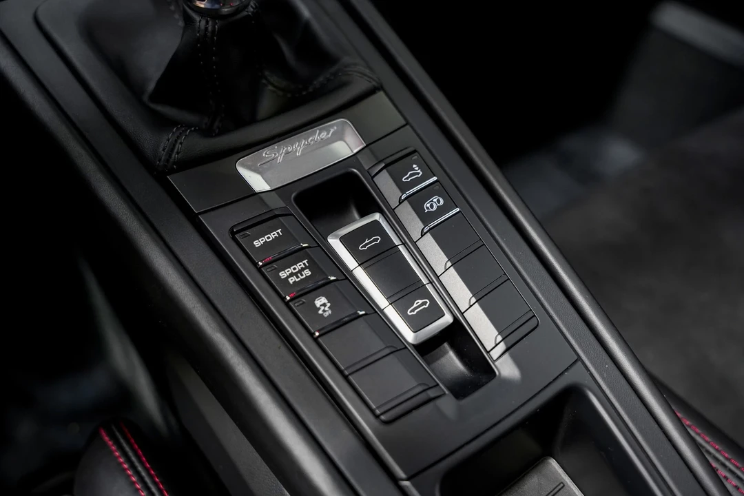 2016 Porsche 981 Boxster Spyder - Image 15 of 21