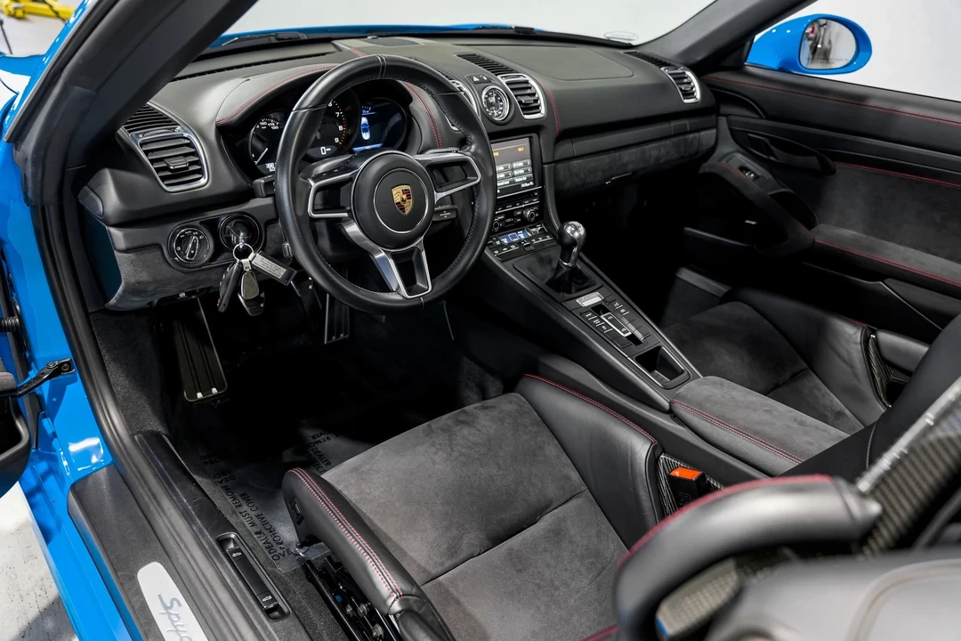 2016 Porsche 981 Boxster Spyder - Image 9 of 12