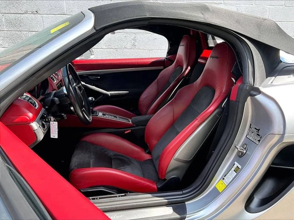 2016 Porsche 981 Boxster Spyder - Image 5 of 5