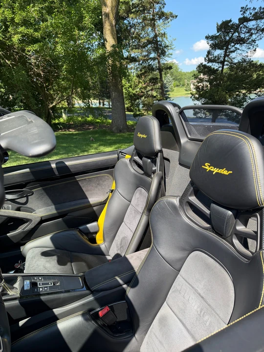 2016 Porsche 981 Boxster Spyder - Image 4 of 23
