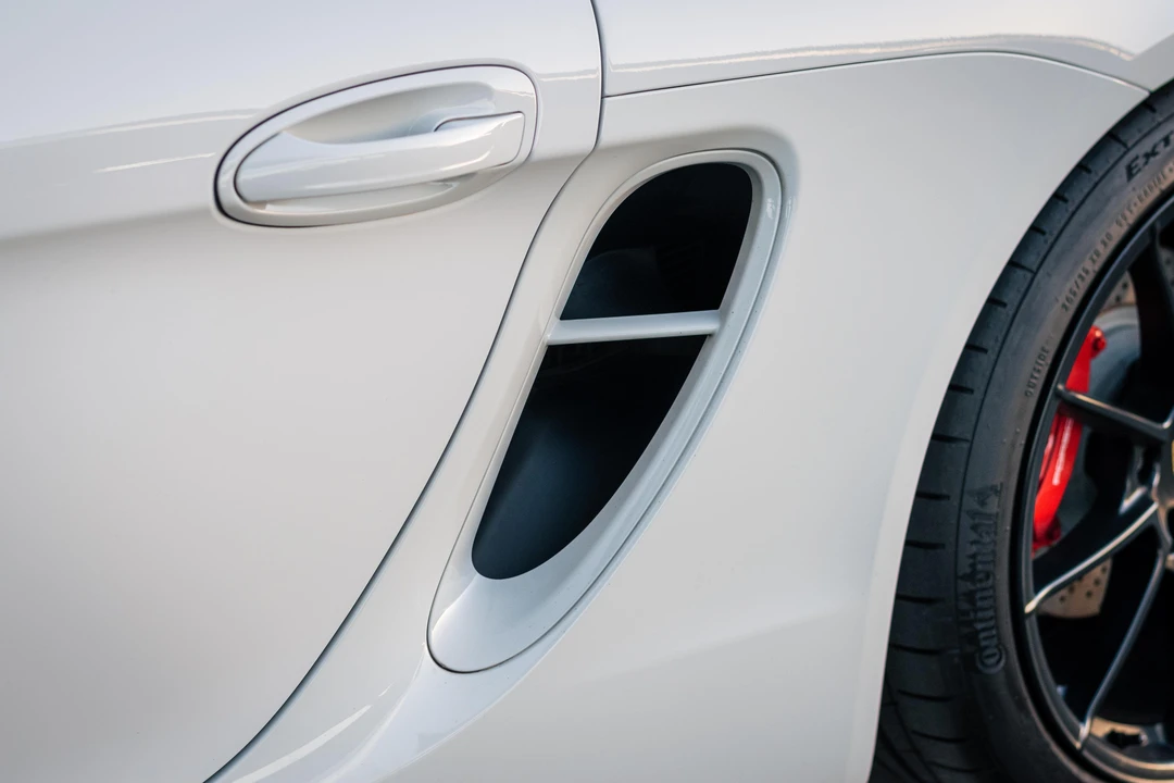 2016 Porsche 981 Boxster Spyder - Image 25 of 31