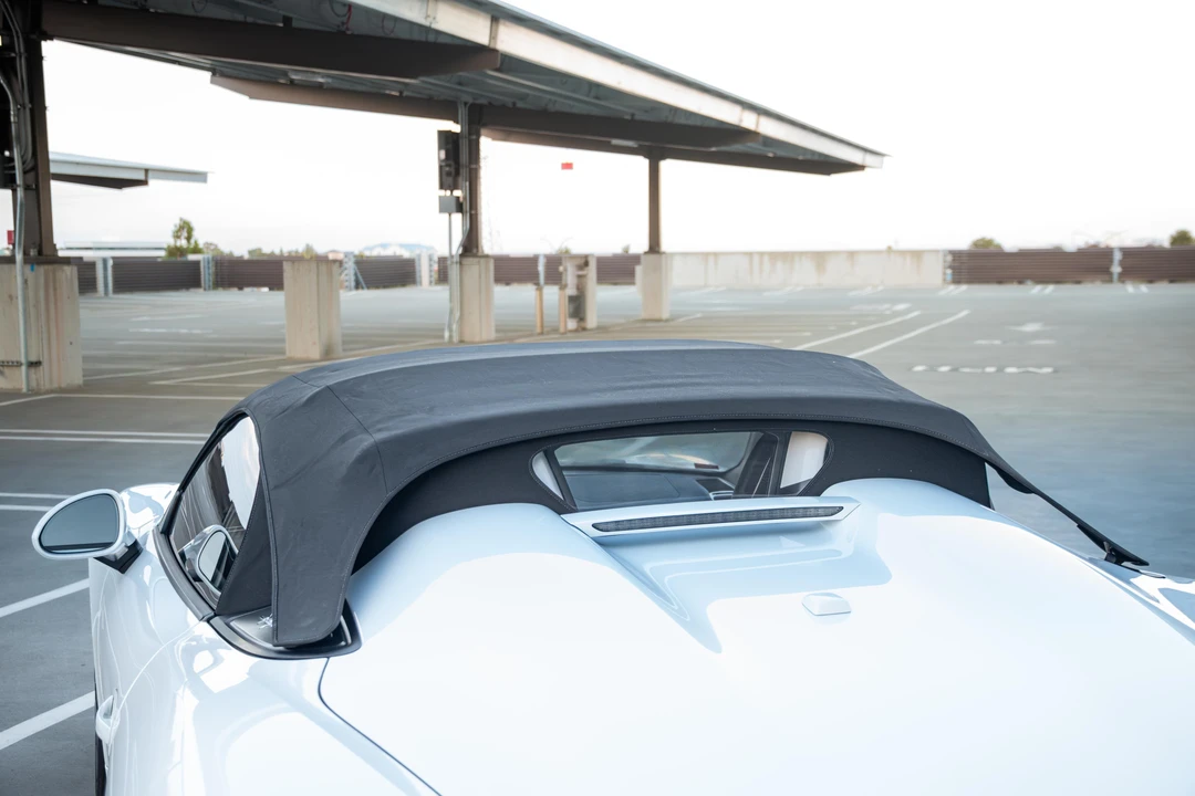 2016 Porsche 981 Boxster Spyder - Image 26 of 31