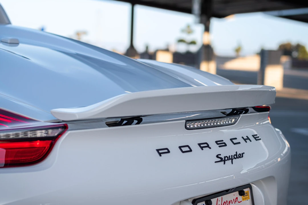 2016 Porsche 981 Boxster Spyder - Image 27 of 31