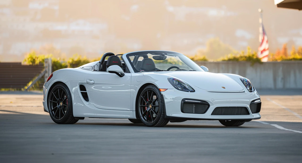 2016 Porsche 981 Boxster Spyder - Image 15 of 31