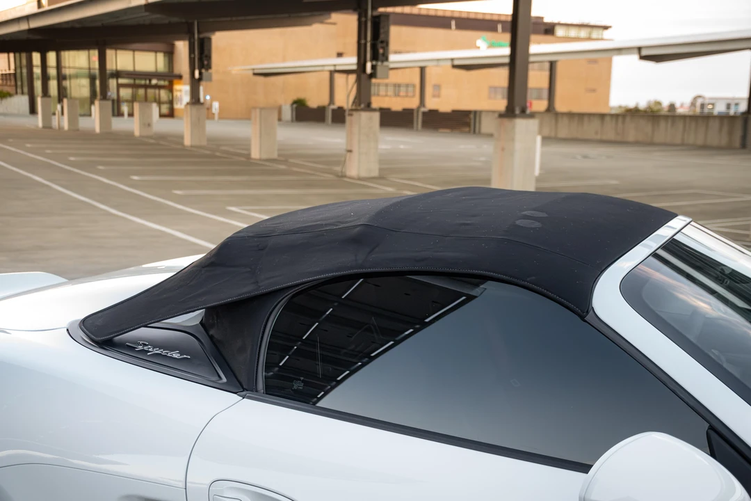 2016 Porsche 981 Boxster Spyder - Image 17 of 31