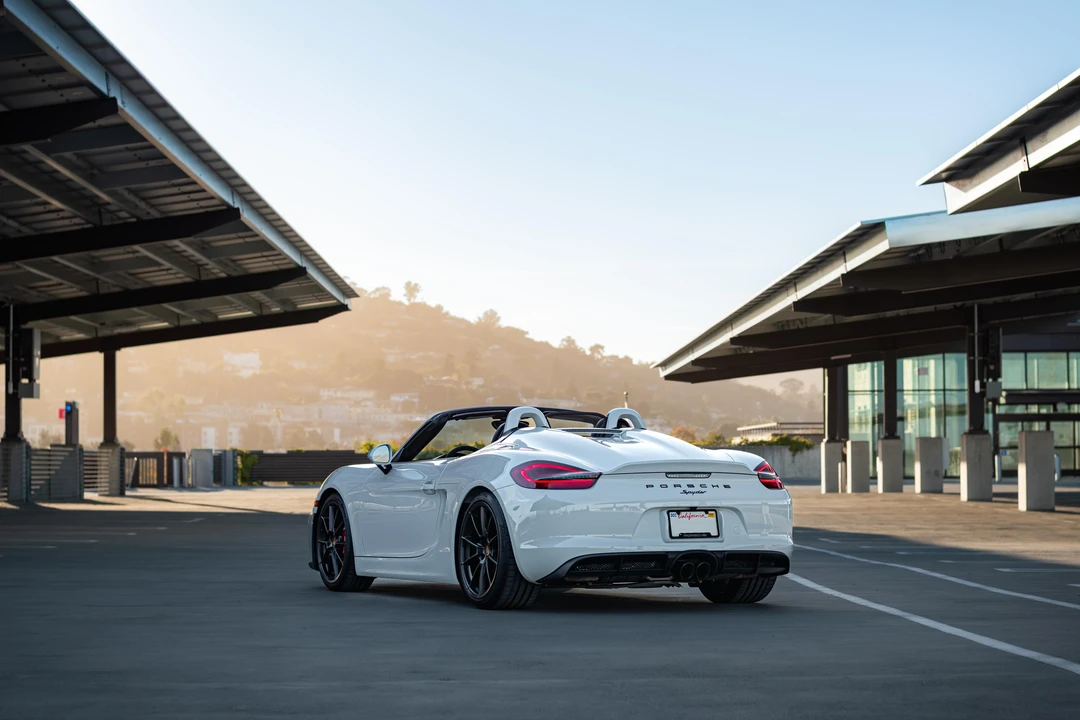2016 Porsche 981 Boxster Spyder - Image 8 of 31