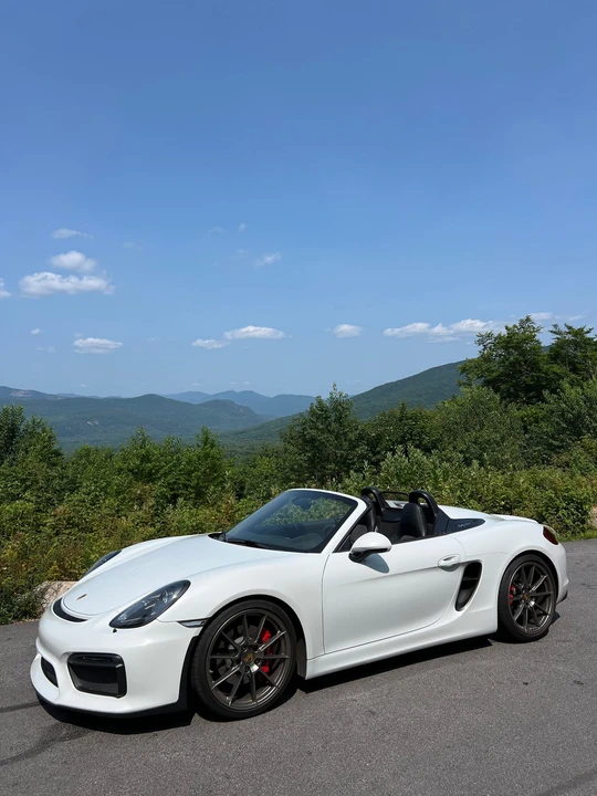 2016 Porsche 981 Boxster Spyder - Image 2 of 31