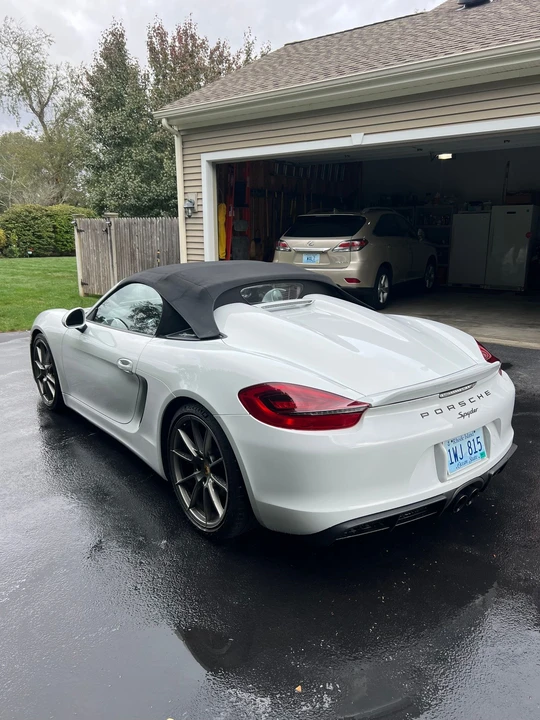 2016 Porsche 981 Boxster Spyder - Image 8 of 31