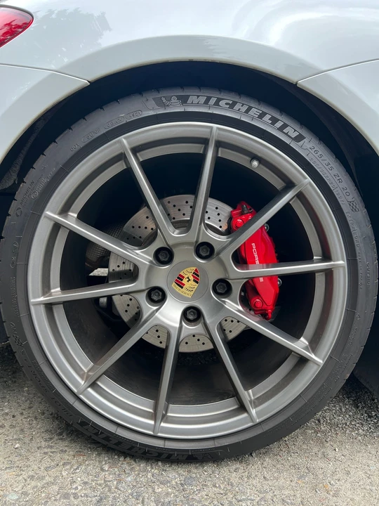 2016 Porsche 981 Boxster Spyder - Image 27 of 31
