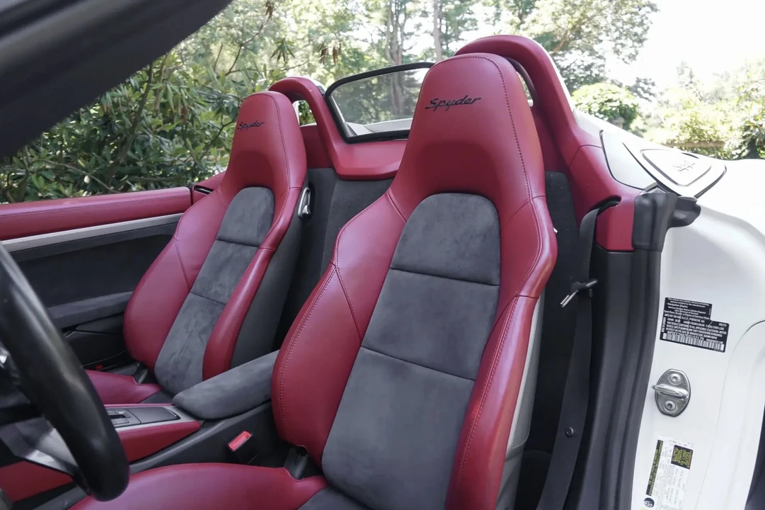2016 Porsche 981 Boxster Spyder - Image 3 of 3
