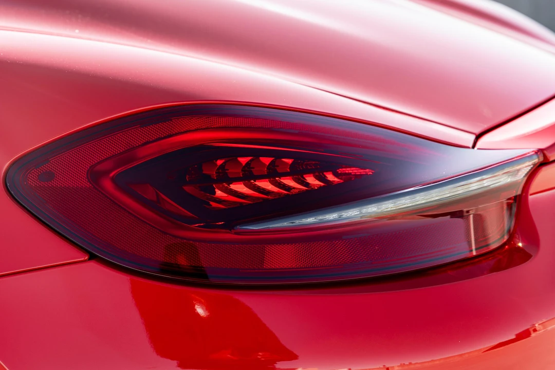 2016 Porsche 981 Boxster Spyder - Image 27 of 31
