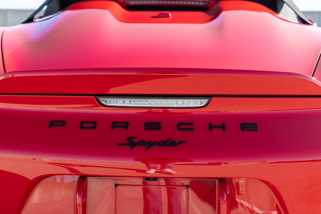 2016 Porsche 981 Boxster Spyder - Image 28 of 31