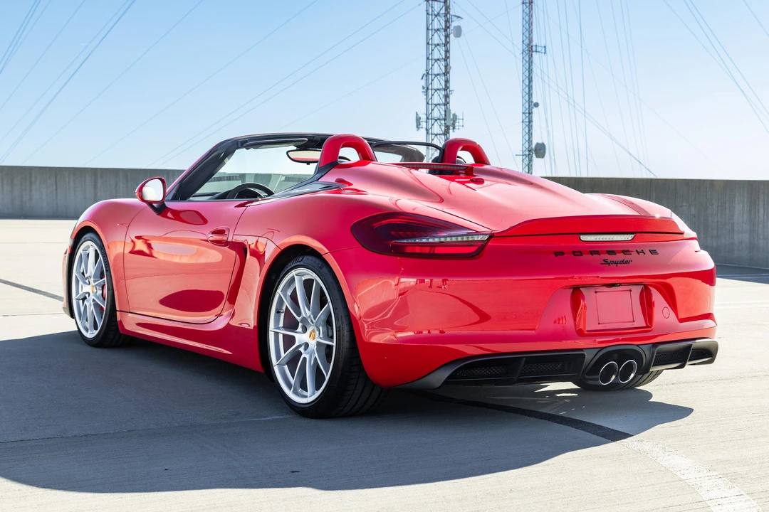 2016 Porsche 981 Boxster Spyder - Image 8 of 31